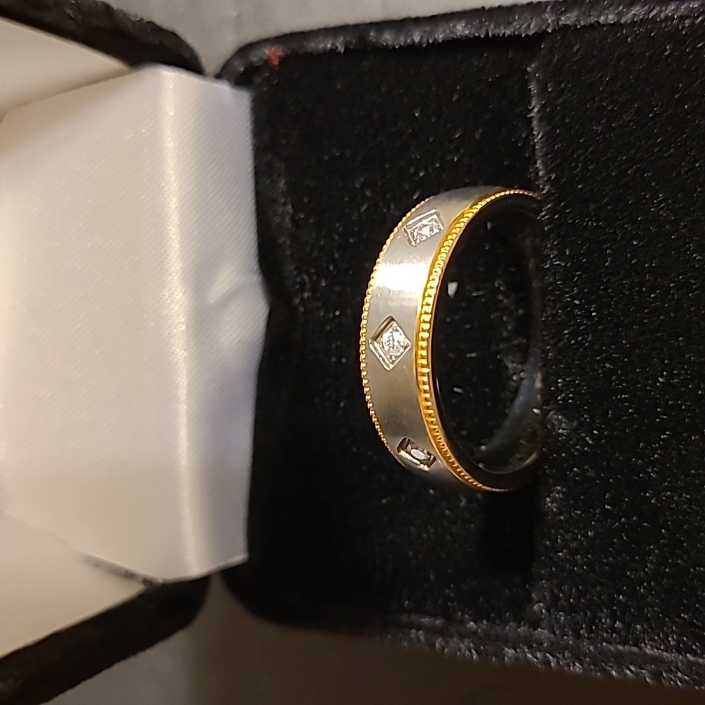 Two-tone Band